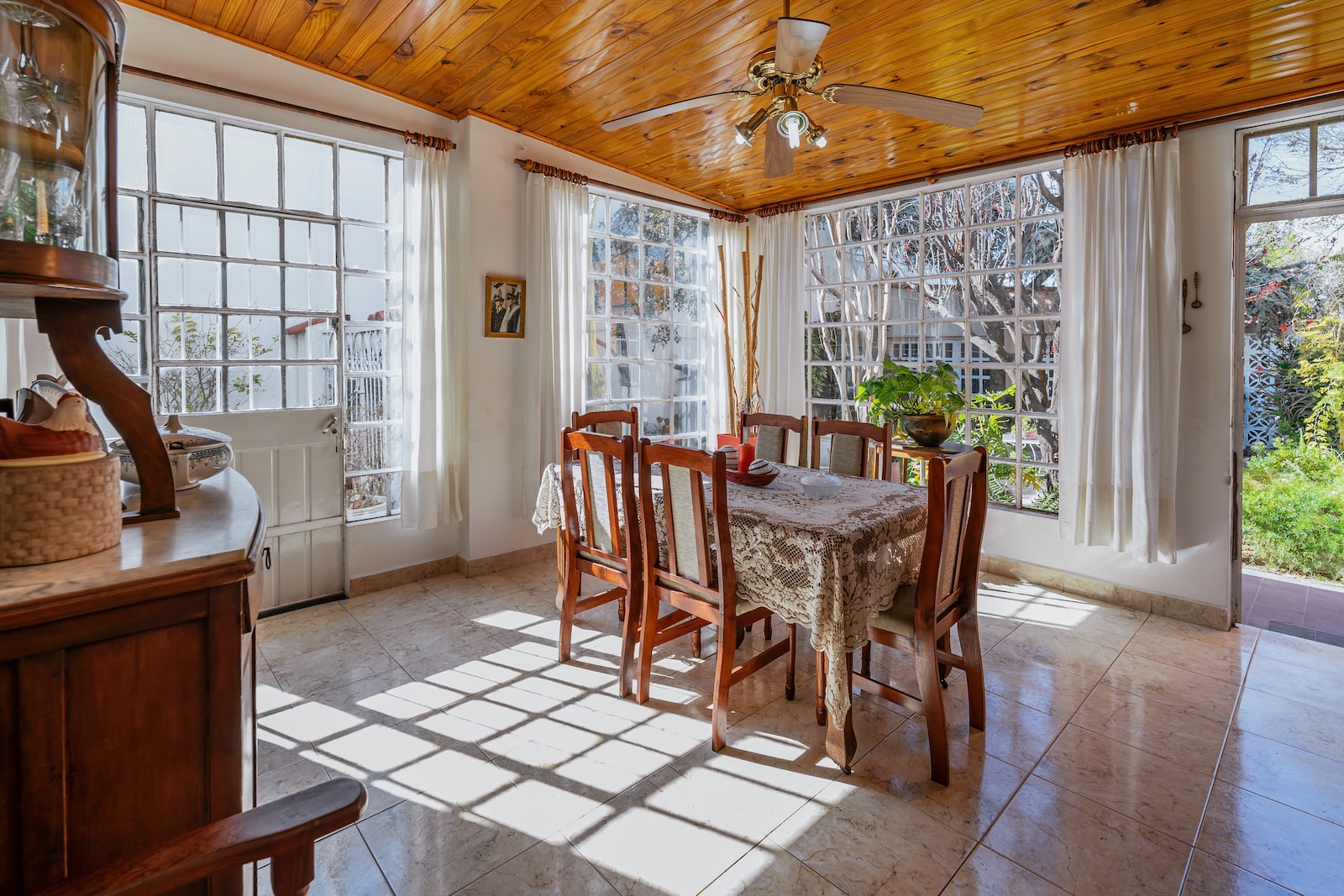 Two Benefits of Adding a Sunroom in Pasadena, CA
