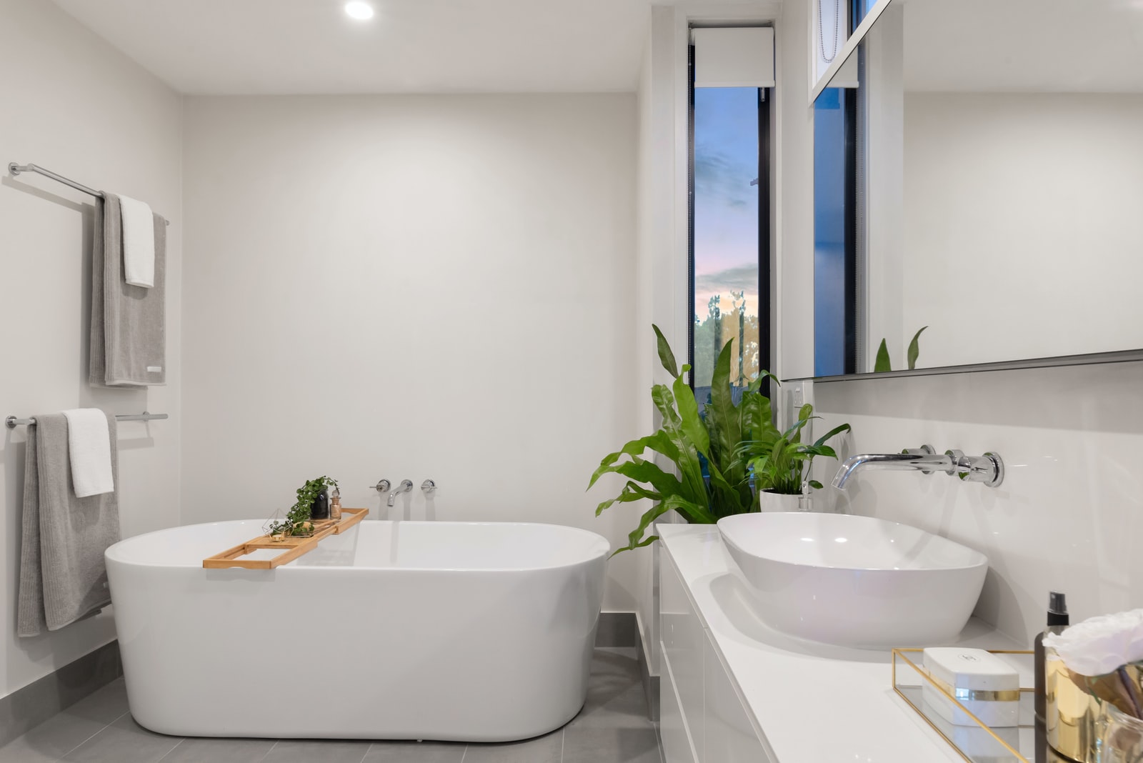 Bathroom Remodeling Contractors in Reseda CA