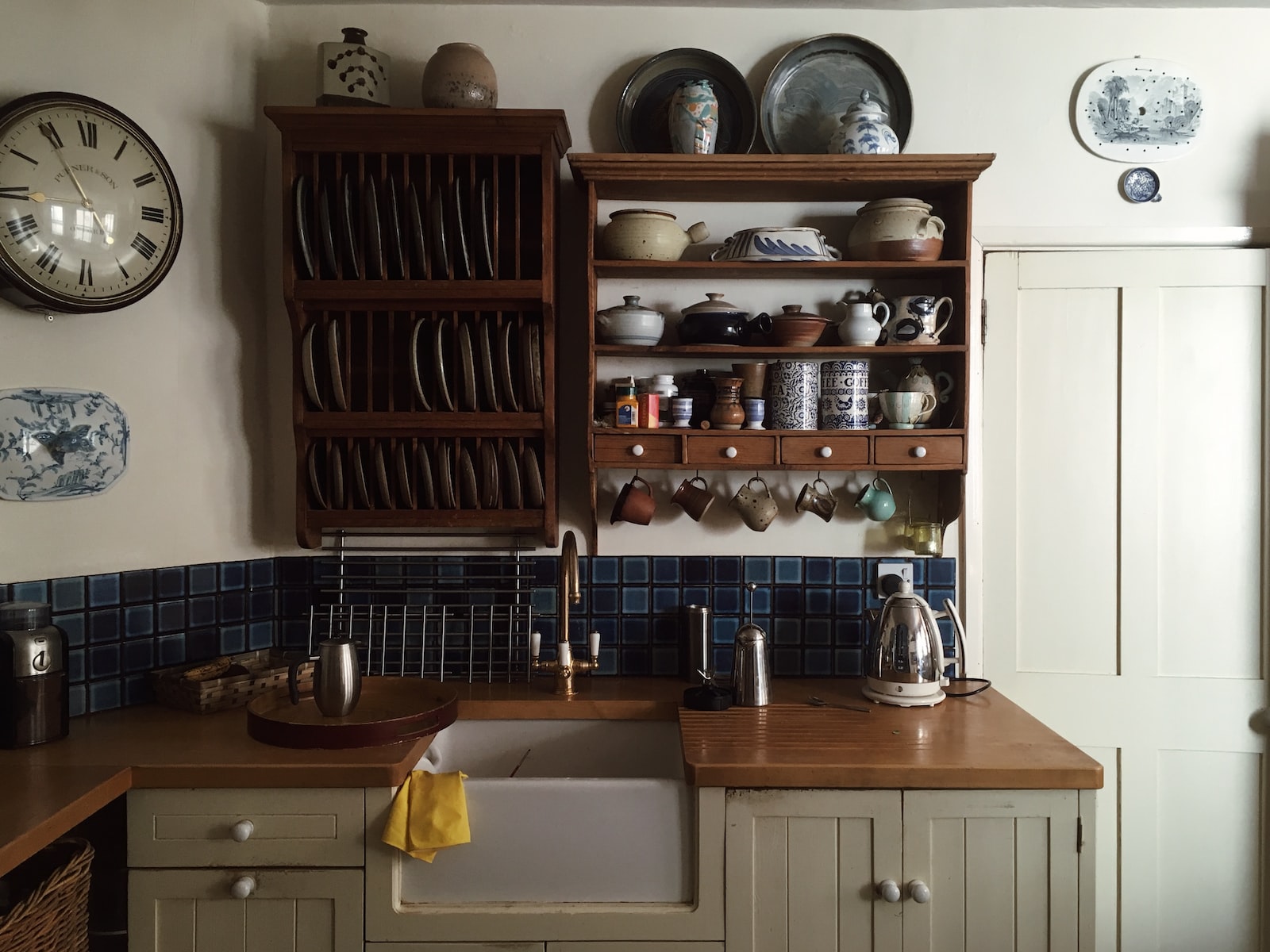 How to Achieve a Farmhouse Kitchen Look