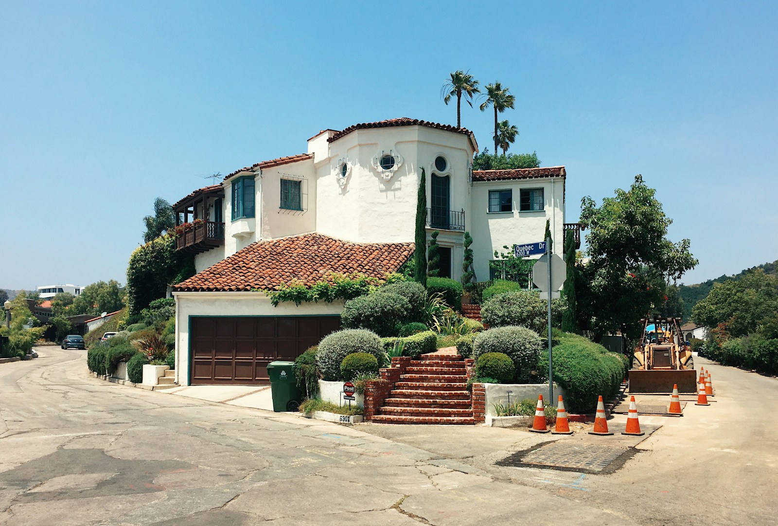 Embracing Iconic Architectural Styles in New Home Construction in Pasadena, CA