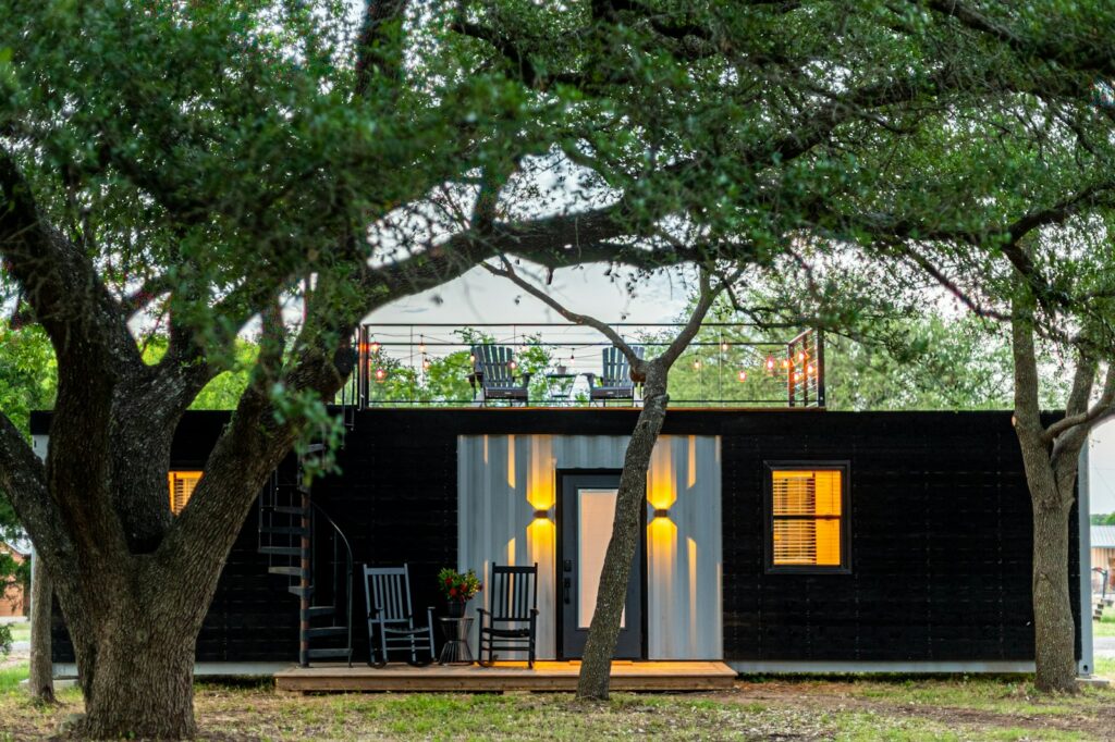 Maximizing Micro-Spaces: General Remodeling Tips for Small Living Spaces in Los Angeles